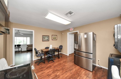 Rosenberg House | Lofty Grace Home 2 - Spacious 4BR Home