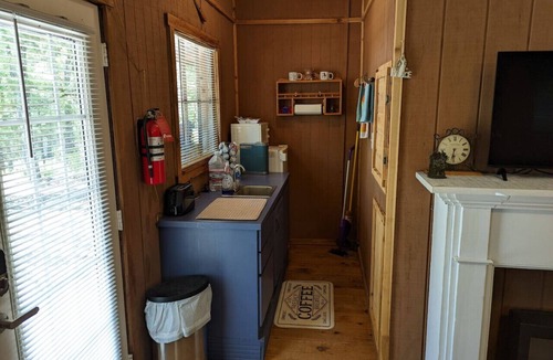 Canton Cabin | Lonesome Dove Near First Monday Trade Days