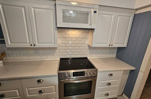 Naples Park Cottage | Long term winter getaway for snowbirds/December till March. 3 months minimum