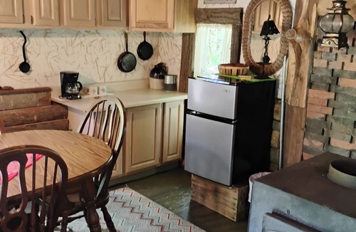 Frontier Cabin | Lost Nations Cowboy Town Riverside Cabin