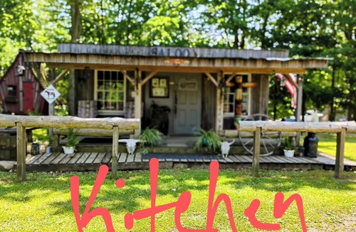 Frontier Cabin | Lost Nations Cowboy Town Bear Cabin