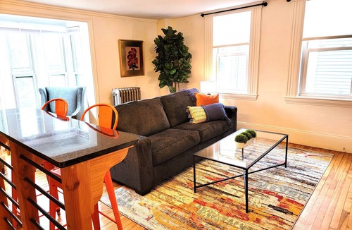 West End Apartment | Lovely 1 bedroom rental in Portland