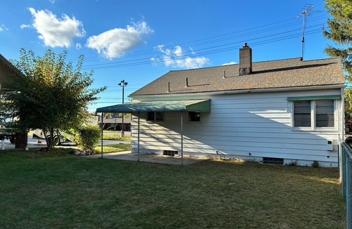 Erie House | Lovely 2-bedroom cozy house in Erie perfect for your getaway