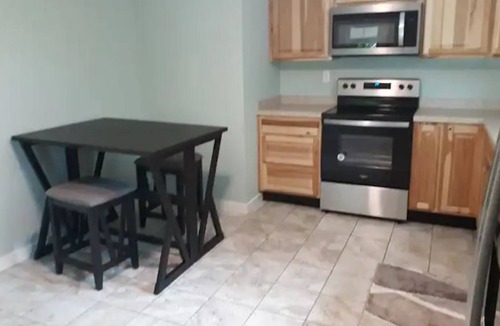 North Kingsville Apartment | Lovely apartment above The Yoga House