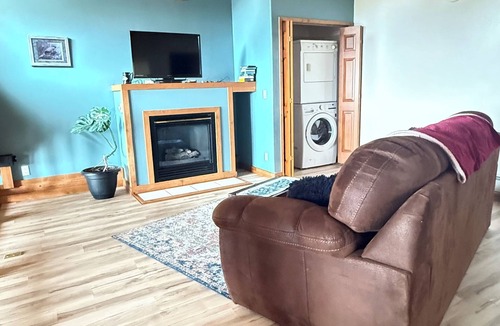 Homer Cabin | Lovely cabin in town with a great view in charming Homer Alaska. Pet friendly.