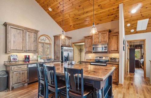 Blowing Rock Cabin | Lovely Cabin on Appalachian Ski Mountain