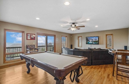 Blowing Rock Cabin | Lovely Cabin on Appalachian Ski Mountain