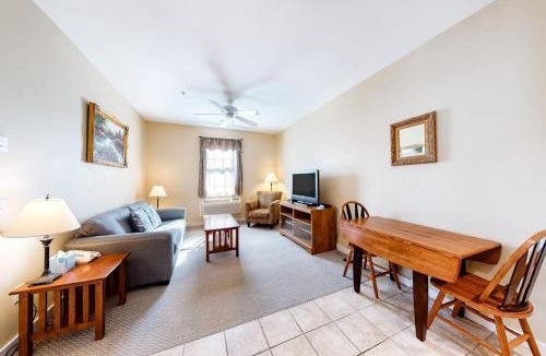 Northeast Harbor House | Lovely downtown Northeast Harbor suite near the water and near Acadia