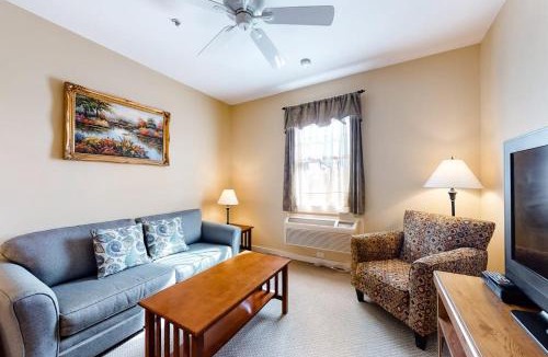 Northeast Harbor House | Lovely downtown Northeast Harbor suite near the water and near Acadia
