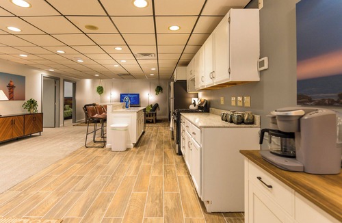 Conneaut Lakeshore Apartment | Lovely, Two Bedroom Apartment with tons of space