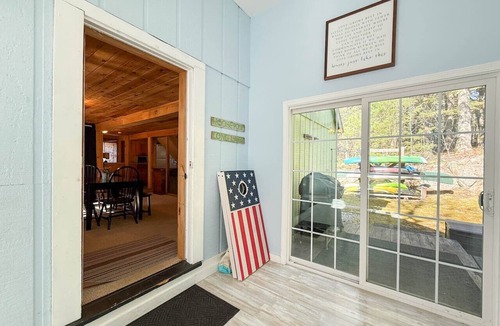 Fryeburg Cabin | Lovewell Lodge | Cozy Cabin w/Firepit and Kayaks