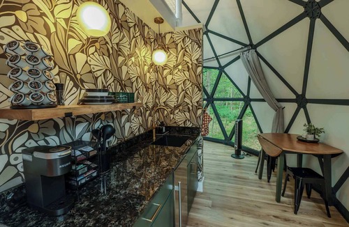 Freeport Cabin | Luna 22-ft dome w/star loft & full bath - 07
