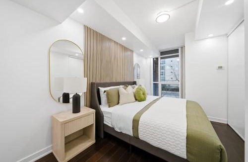 CityPlace House | Lux Harbourfront Home Sleeps 10 with Free Parking