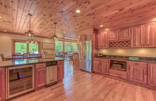 Carroll Cabin | Luxe Cabin at Bretton Woods