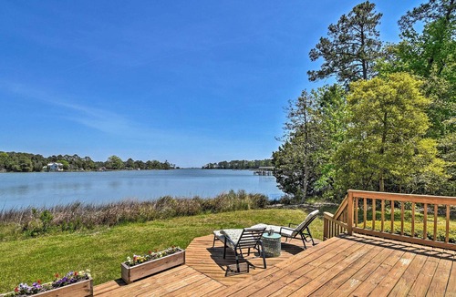 Port Haywood House | Luxe Waterfront Home: Kayak, Canoe, Grill + More!
