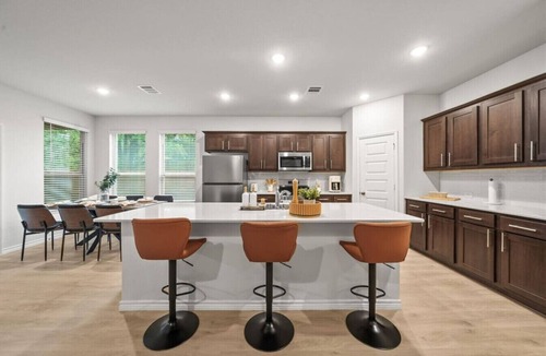 Denton House | Luxurious 4 Bed Duplex in Denton TX Near UNT &amp…