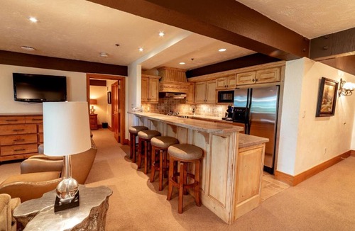 Deer Valley Apartment | Luxurious Apartment Hotel with Cozy Fireplace apartment hotel