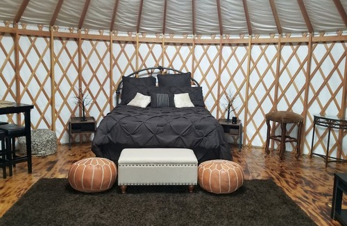 Flower Mound Cabin | Luxurious Lakefront Yurt Rental for a Romantic Getaway near Grapevine, Texas