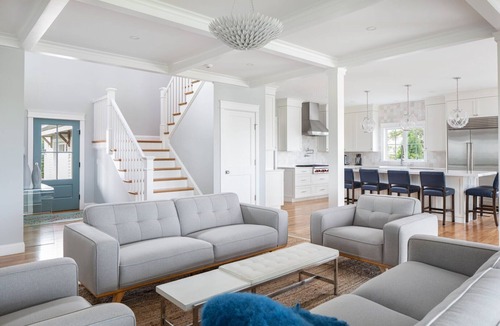 Narragansett House | Luxurious Ocean Front Rental with Pool
