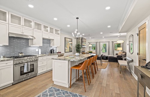 Wyoming Apartment | Luxurious Townhome | Preserve Views, 70+ Amenities