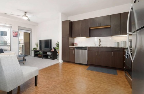 Grandview Heights Apartment | Luxury 1 Bedroom in Grandview