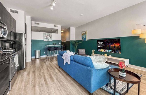 Deep Ellum Apartment | Luxury 1BD | Deep Ellum | Parking | Pool+Gym