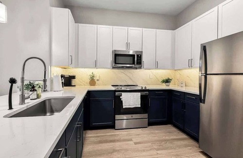 Deep Ellum Apartment | Luxury 2BD | Deep Ellum | Parking | Pool+Gym