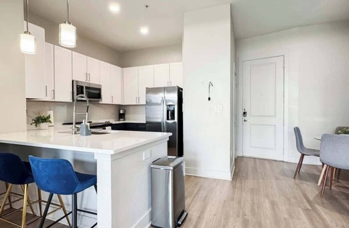 Deep Ellum Apartment | Luxury 2BD | Deep Ellum | Parking | Pool+Gym