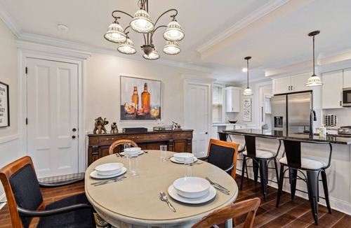 Pittsford Apartment | Luxury 2Bed 2Bath Apartment in Heart of Historic Pittsford Village