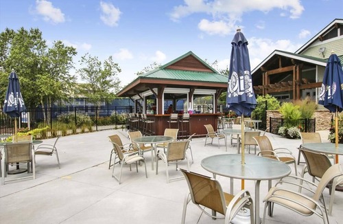 Bayside Condo | Luxury 4BR Condo Near Fenwick Island
