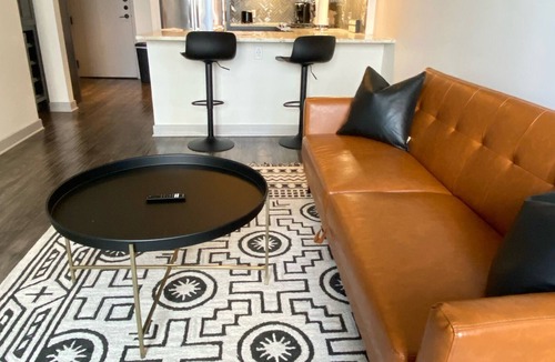 Uptown Condo | ***Luxury Dallas Apartment***| Walking Distance to AAC