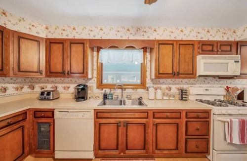 Meadville House | Luxury Farm Getaway at Sunset Hill