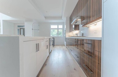 Port Weller House | Luxury Lakefront Villa with Sauna sleeps 10ppl