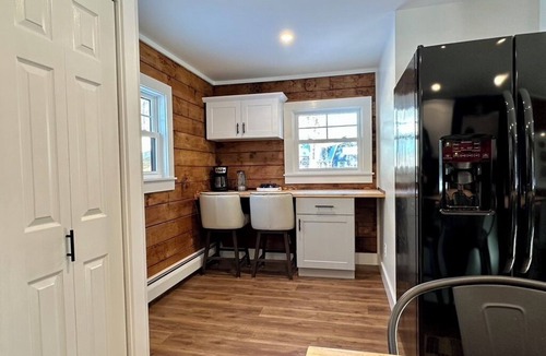 Bartlett Cabin | Luxury log cabin in Bartlett, perfect for family or friends in the White Mtns