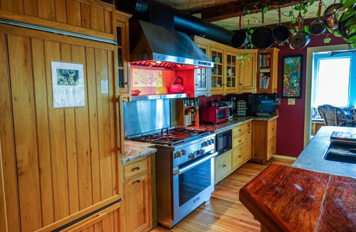 Boothbay Harbor House | LUXURY OCEAN FRONT BOOTHBAY HARBOR HOME- 3 BED, 2 BATH, SLEEPS 10- PETS OK