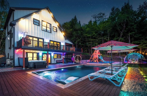 Sunday River Area House | Luxury Retreat | 5 mins to slopes, Dome, Spa & Breathtaking Views, Sleeps20
