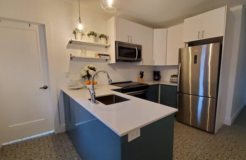 Niagara Falls Apartment | Luxury Riverview Apartment Walk to Niagara Falls, Parkway & Attractions!