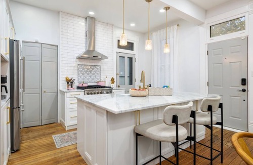 Italian Village House | Luxury Rose Manor - Perfect for Bachelorettes!