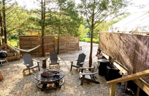 Honey Grove Other | Luxury Safari Tent with Outdoor Clawfoot Tub and Firepit, Near Honey Grove, Texas