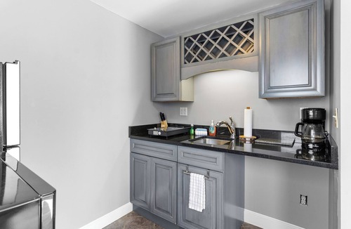 Edgecomb Apartment | Mabel's Maine Studio on the River
