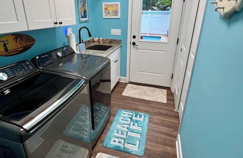 North Ocean City House | MADISON BAY BEACH GETAWAY-PRIVATE POOL-HOT TUB- FIRE PIT- WEEKLY STAY DISCOUNT