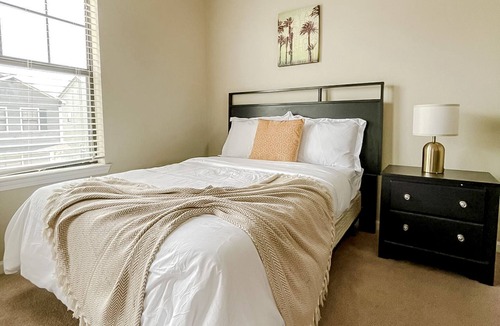Stillwater Apartment | Magnificent 2BD/2.5BA + Gym - Stillwater