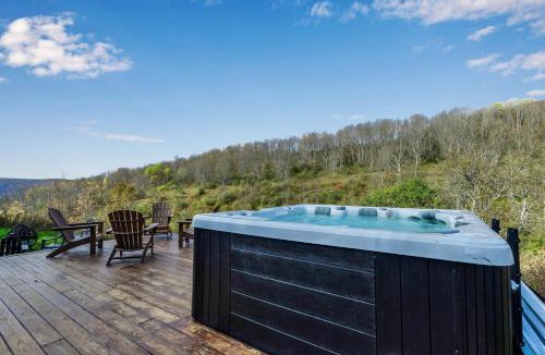 Ellicottville House | Magnificent Chalet Sweeping Views and Hot Tub