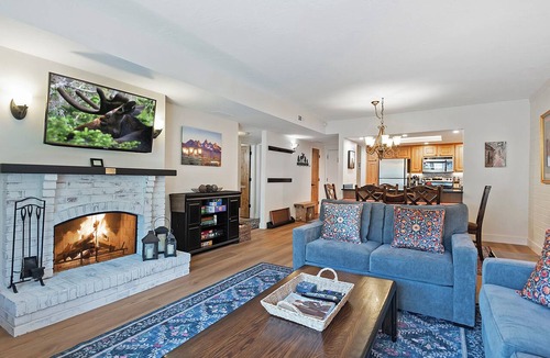 Downtown Park City Condo | Main St/Steps to Town Lift/Hot Tubs Pool/Free Parking/Mountain View