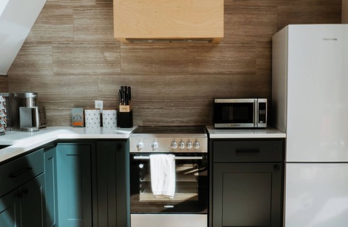 Freeport Cabin | Maine Frame: Cozy Retreat in the Freeport Woods