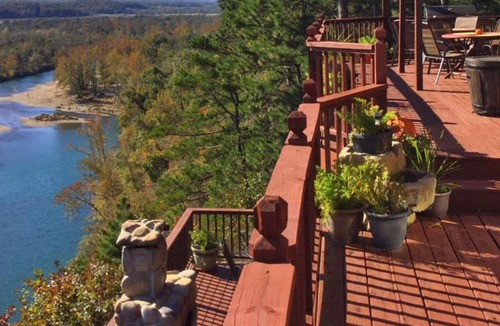 Kansas Cabin | Majestic Lodge In Flint Ridge Resort Overlooking The Illinois River