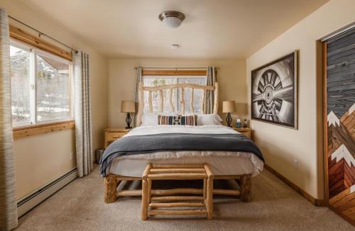 Glacier View Cabin | Majestic Valley Wilderness Lodge