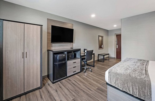 Foxboro Hotel | Make it a Fun Trip! Enjoy FREE Breakfast & Parking, Near Xtreme Craze!