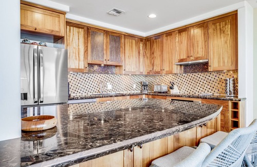 Wailea Condo | Makena Surf - CoralTree Residence Collection