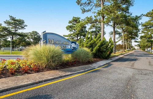 Selbyville House | Mallard Lakes Home w/Shared Pool, Free WiFi, Private Washer/Dryer